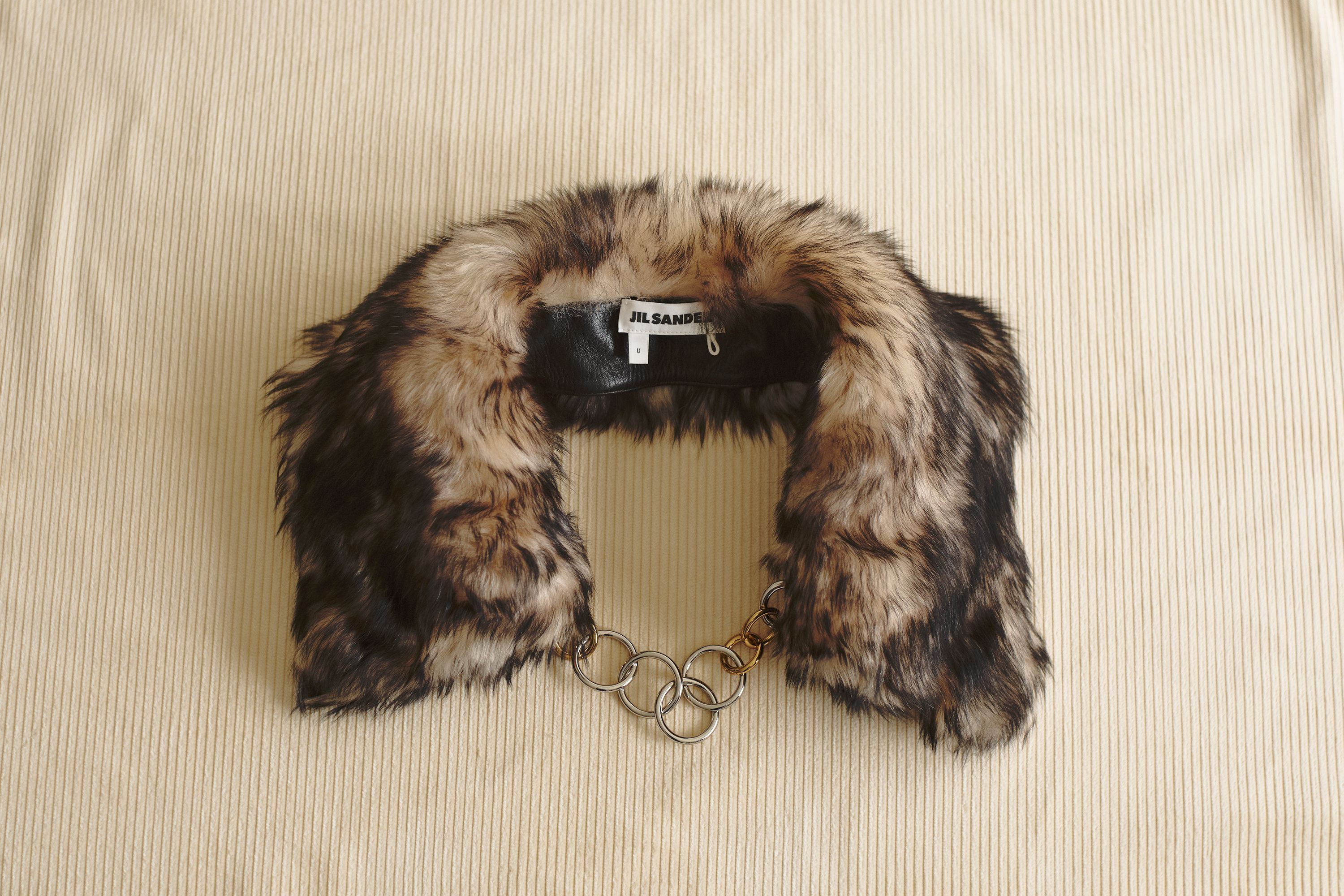 素材と機能で研ぎ澄ますジル サンダー──2025年の秋冬スタイルを小物でアップデートする