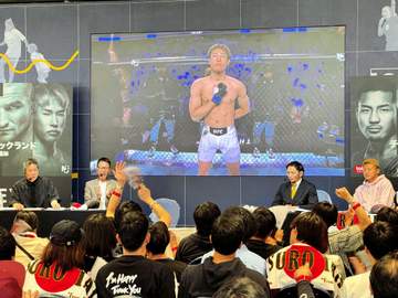 史上8人目挑戦も日本人初UFC王者の夢散る…平良達郎5回TKO負け 国内LV会場は歓声から一転ため息 チュート福田充徳「悔しいっすね」