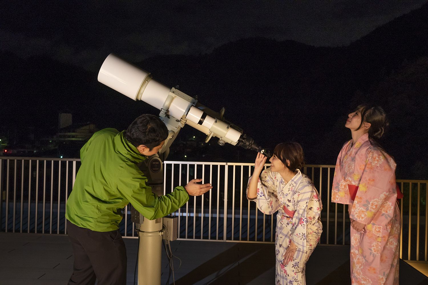 月と星のテラス／画像提供：一般財団法人休暇村協会