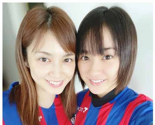 平祐奈&愛梨、ユニフォーム姿の姉妹2ショット公開 長友佑都選手のバースデー祝福