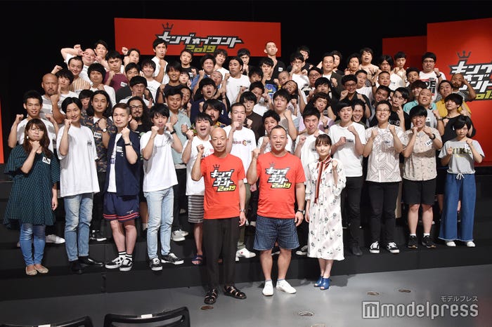 「キングオブコント2019」準決勝進出34組、バイきんぐ、葵わかな (C)モデルプレス
