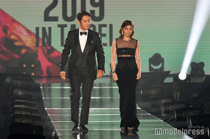 反町隆史、アリッサ・チア (C)モデルプレス