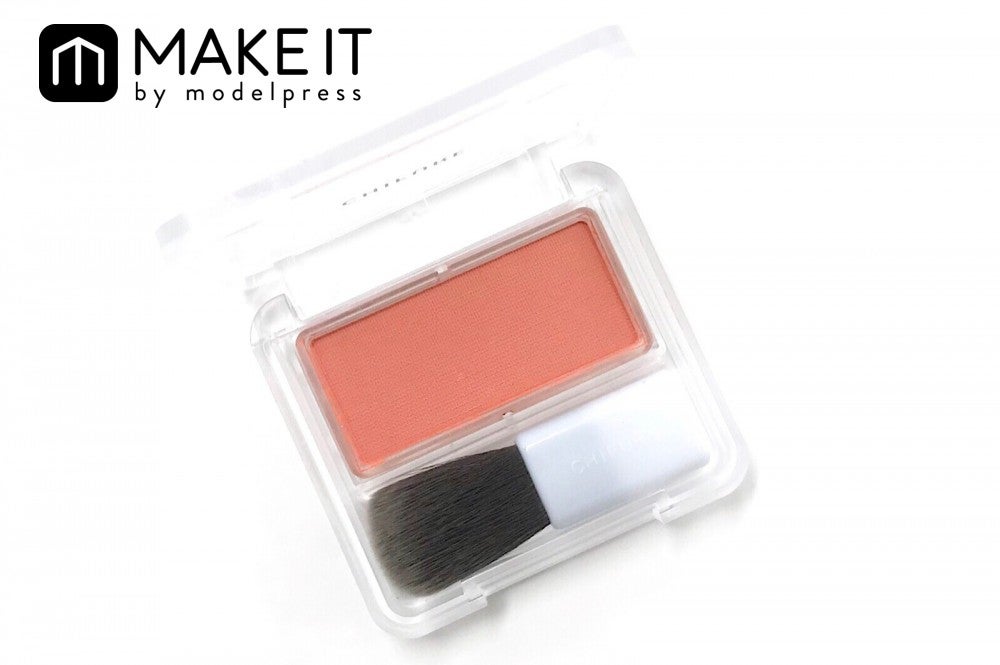 ちふれ／パウダー チーク／443 オレンジ系／360円（税抜） (C)メイクイット