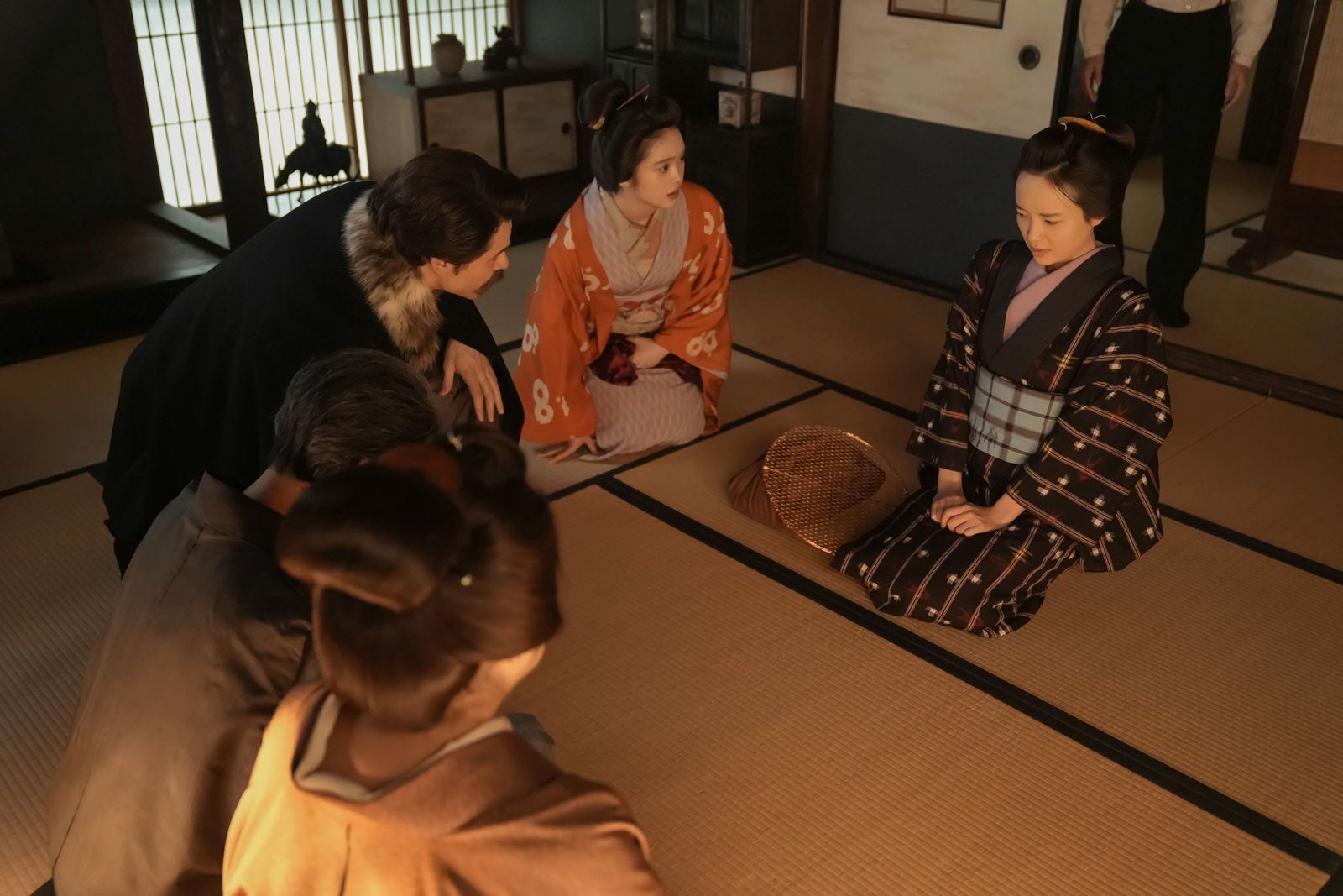 トミー・バストウ、高石あかり、夏目透羽ら「ばけばけ」第100話（C）NHK