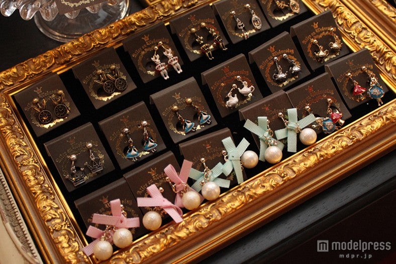 華奢で可愛いピアス