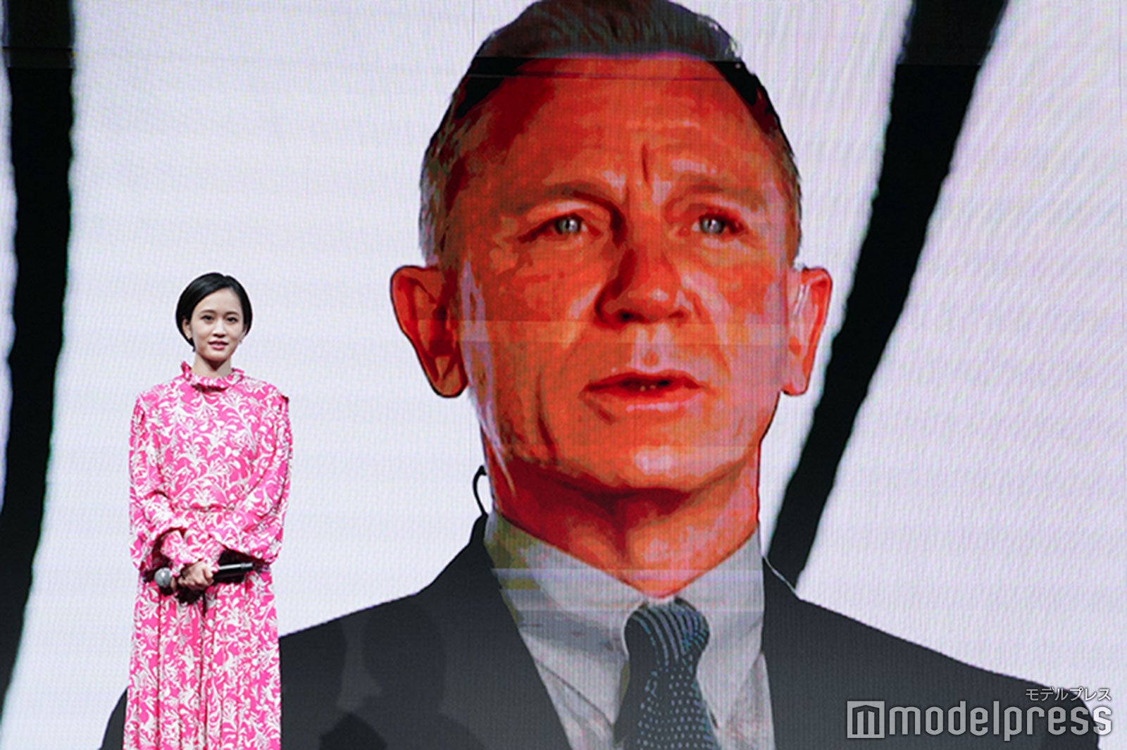 前田敦子、イギリスと中継トーク（C）モデルプレス