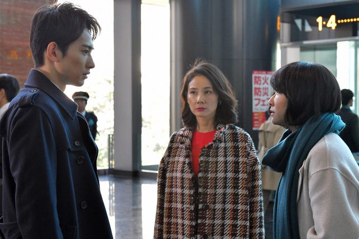 町田啓太、吉田羊、夏川結衣/「中学聖日記」第9話より(C)TBS