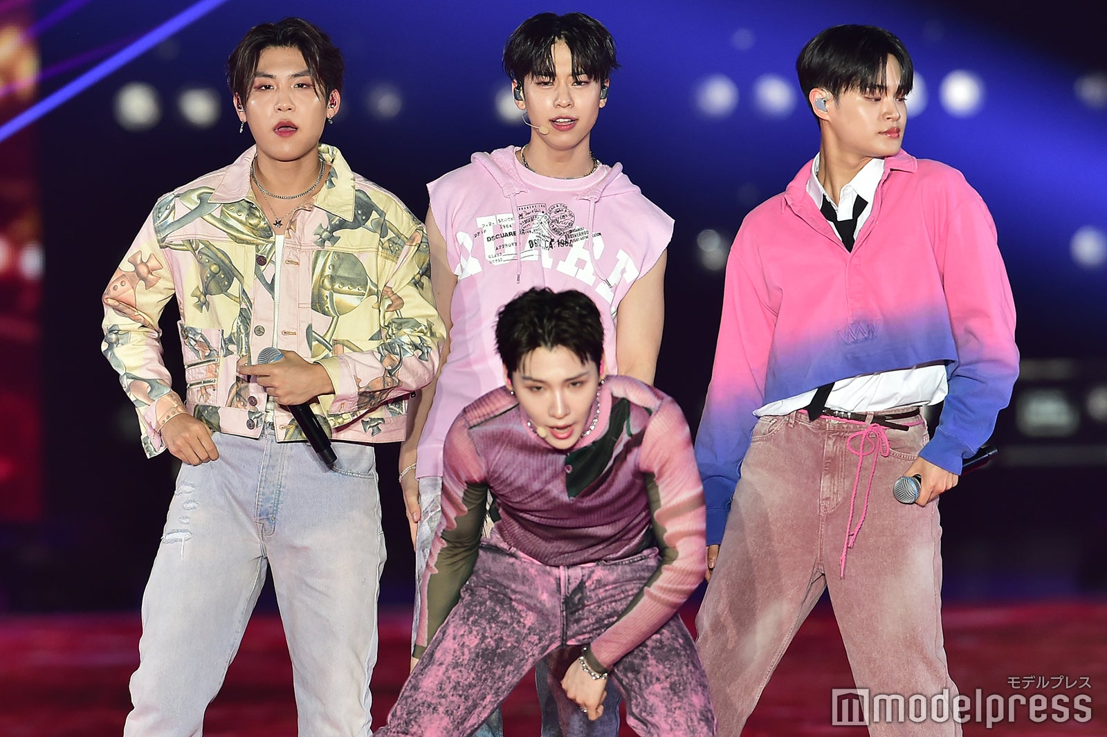 AB6IX、客席接近で迫力パフォーマンス 流暢な日本語も披露＜関西コレクション 2023 A／W＞