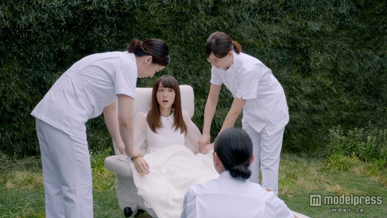 桐谷美玲／新CM「モミモミ」篇