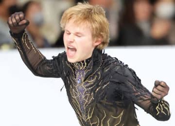 米国が薄氷2連覇 日本との死闘制す マリニンが意地のフリー1位で決めた！4回転半回避、ミス出るも気迫の演技 200点超でねじ伏せる