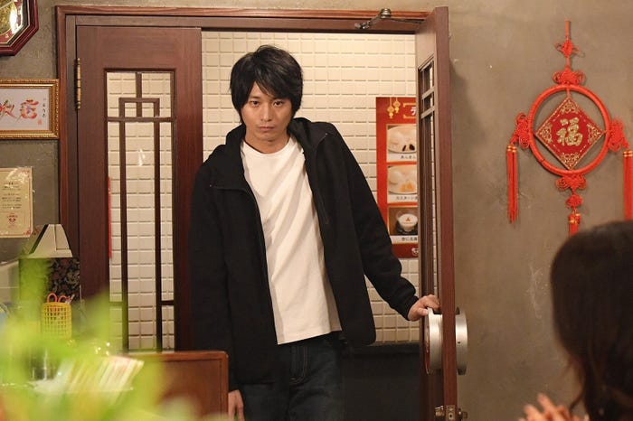 向井理/「わたし、定時で帰ります。」第6話より(C)TBS
