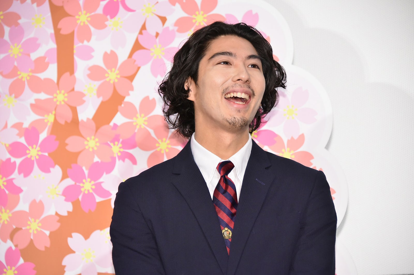 賀来賢人（C）モデルプレス