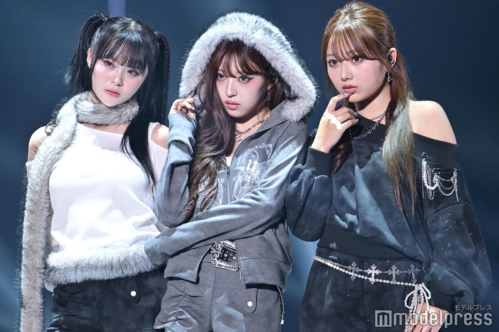 MINAMI・希空（のあ）・さくら、肌見せルックで堂々ランウェイ 圧巻オーラ放つ【TGC2025A/W】