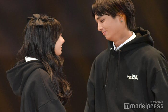 向井怜衣、小幡海潤(C)モデルプレス