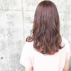 フェミニンな髪色でモテを目指す ピンクアッシュでつくるスウィートヘア モデルプレス フェミニンな髪色でモテを目指す ピンクアッシュでつくるスウィートヘア モデルプレス