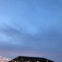 モデルプレス - 海の家で楽しむライブイベント 三浦・由比ヶ浜海岸で「OTODAMA2017」が開催中