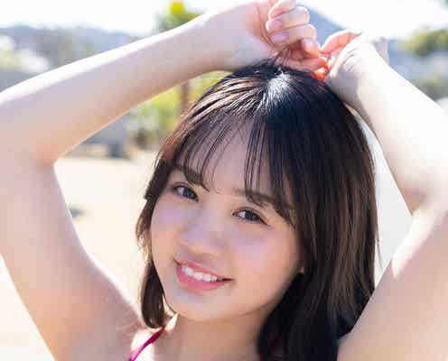 山本姫香、色鮮やかなピンクビキニ姿で魅了