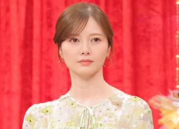 元乃木坂・白石麻衣 後輩とのツーショットが衝撃「現役でイケますよ！」「美し過ぎて心臓保ちません」