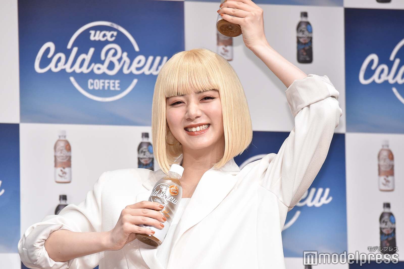 ハンドダンスを披露する池田エライザ （C）モデルプレス