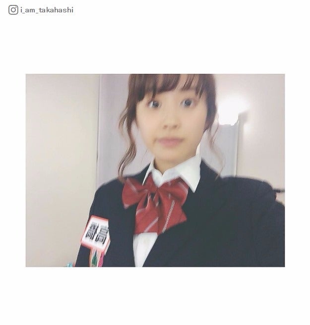 高橋愛、制服姿に絶賛の声「30歳とは思えない可愛さ」「違和感なし」