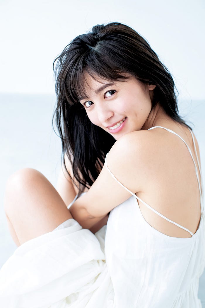 逢田梨香子(C)佐藤裕之/集英社