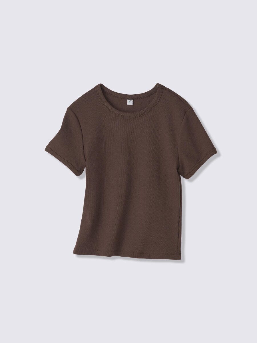 無地のブラウンの半袖リブクルーネックTシャツを平置きで撮影