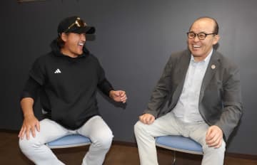 阪神・岡田顧問と日本ハム・新庄監督は息ピッタリ 進行役も弾む会話に切り出すタイミング失う ぶっちゃけ対談取材後記