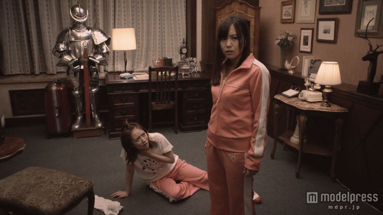 大場美奈、高橋みなみ／新CM「AKB48殺人事件FILE-5解決」篇より