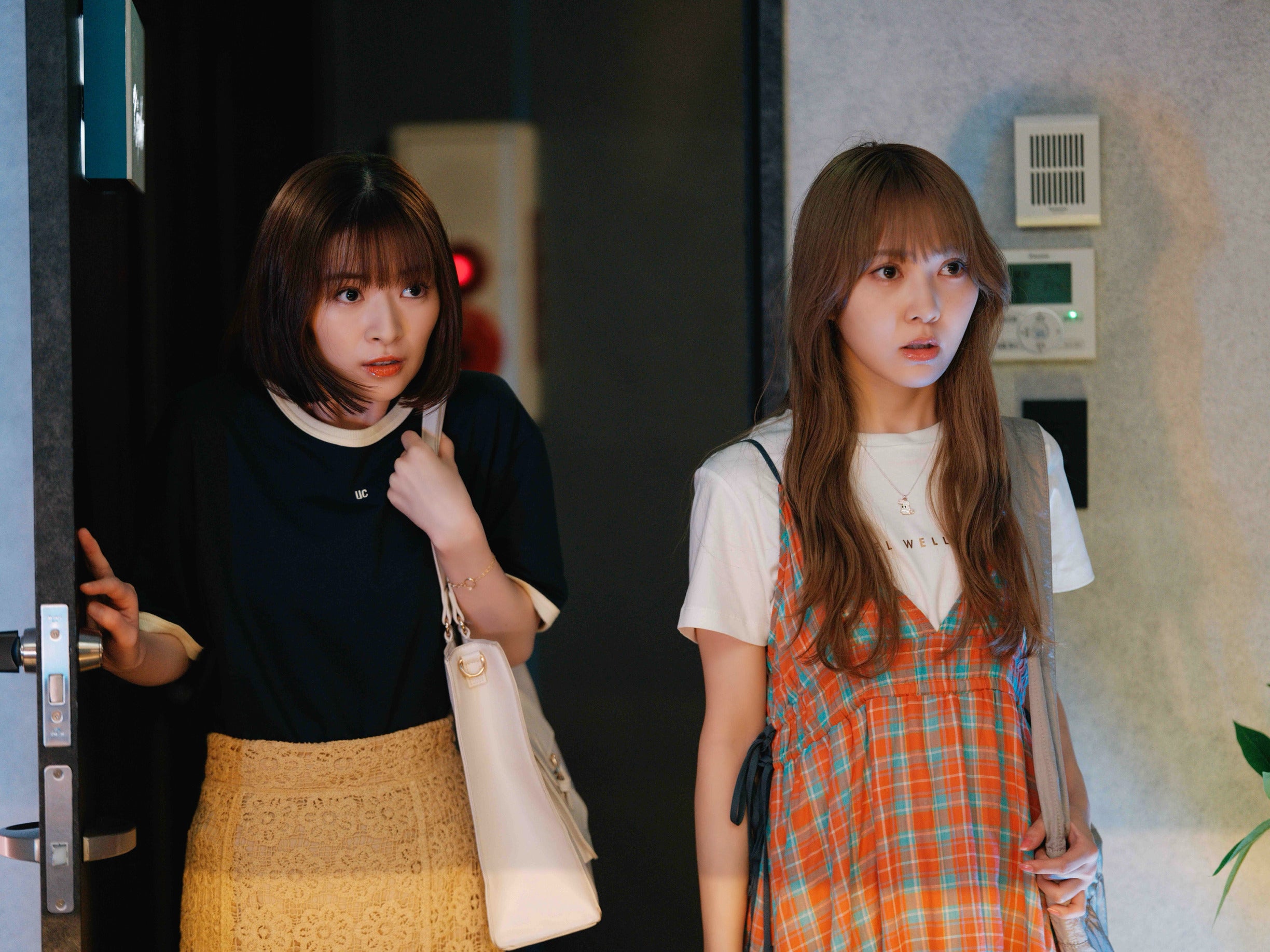 優希美青、加藤史帆（C）「彩香ちゃんは弘子先輩に恋してる」製作委員会・MBS／第4話より