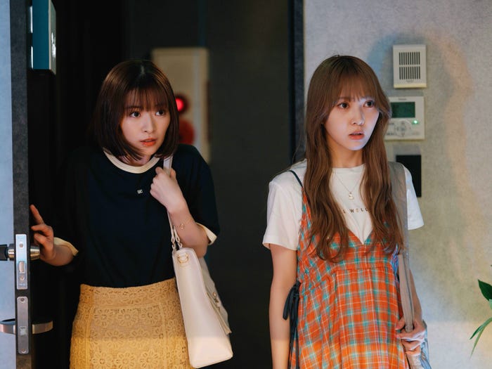 優希美青、加藤史帆(C)「彩香ちゃんは弘子先輩に恋してる」製作委員会・MBS/第4話より