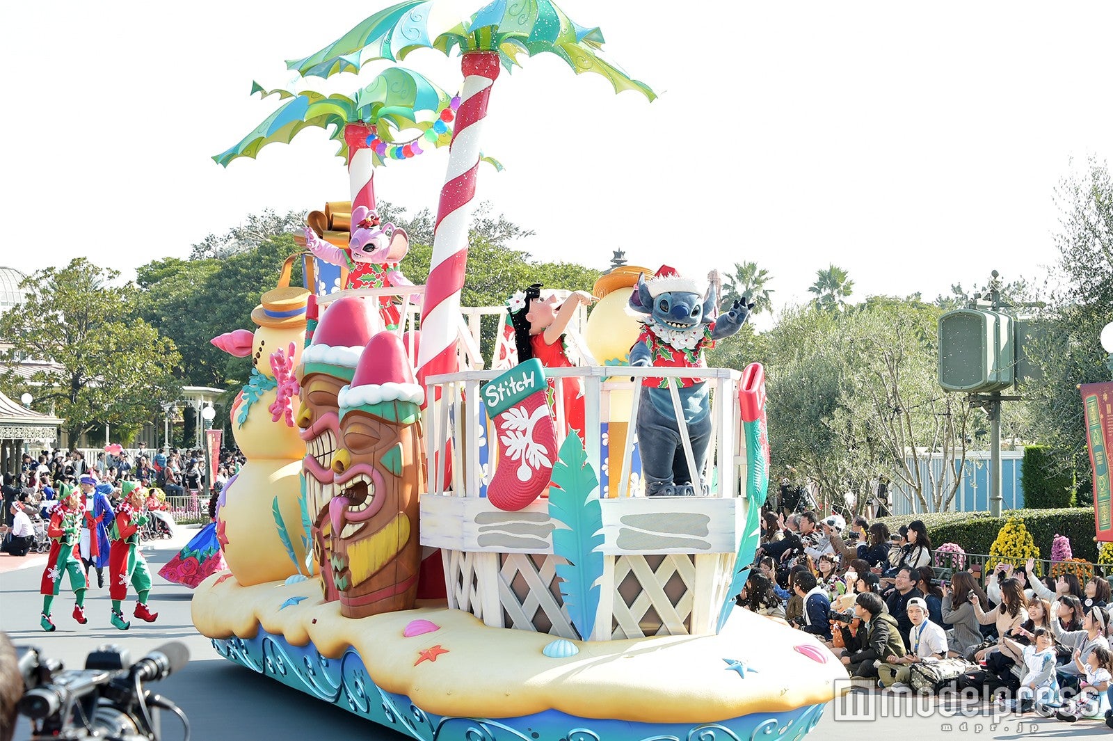 パレード「ディズニー・クリスマス・ストーリーズ」（C）モデルプレス（C）Disney