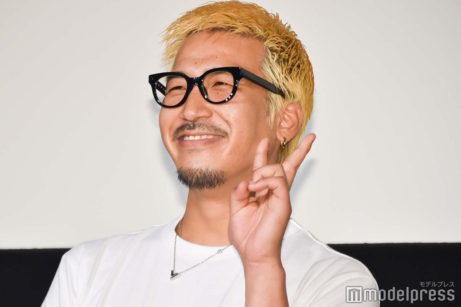 キックオフイベントに続き「吉野北人です」と挨拶したうえきやサトシ（C）モデルプレス