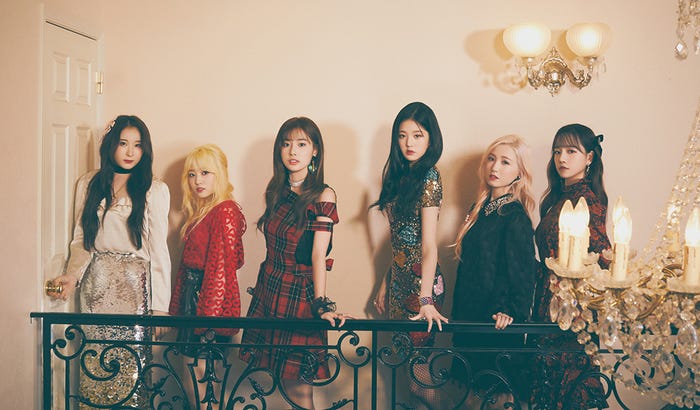 IZ*ONE(画像提供:光文社)