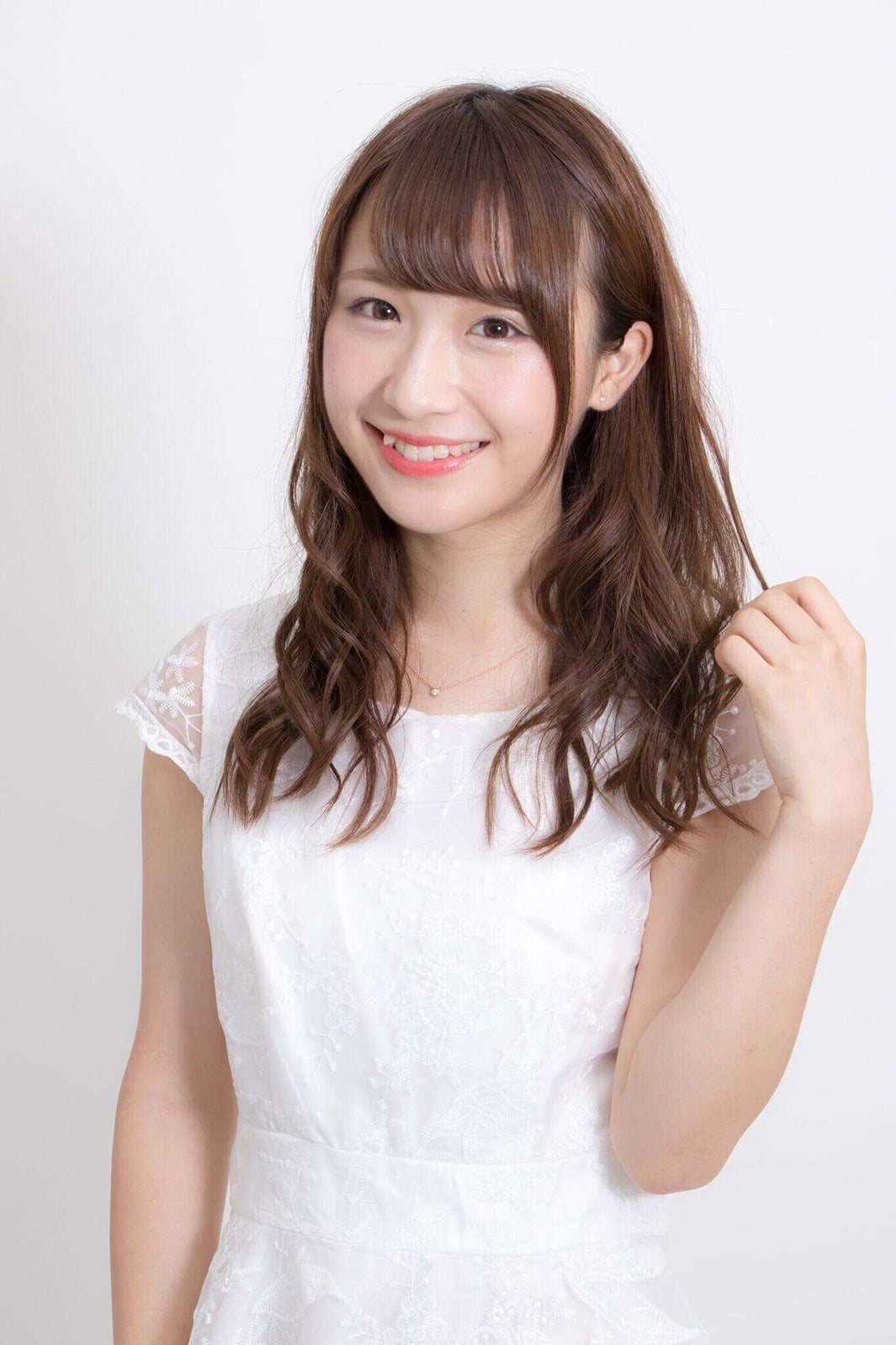 “可愛すぎる売り子”で話題・伊藤愛真「卒業☆星」加入発表