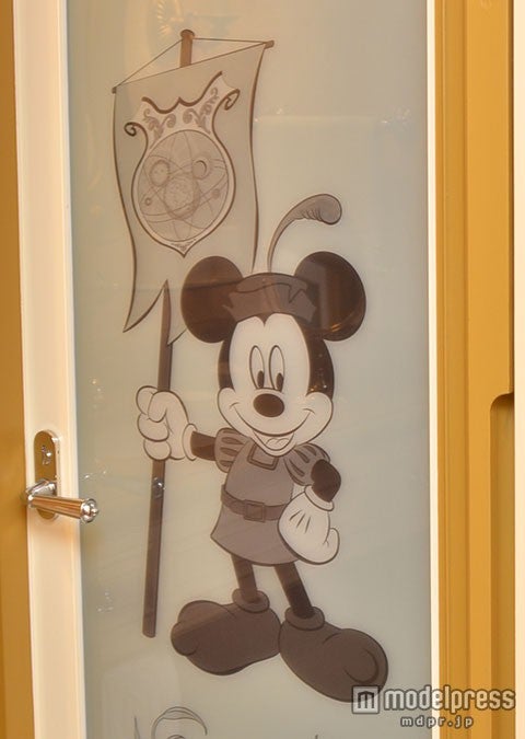 3種類の客室共通／風呂のドアにはカピターノ・ミッキー
