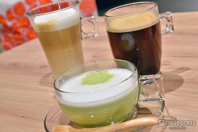 淹れたてのコーヒーやラテが無料で飲める