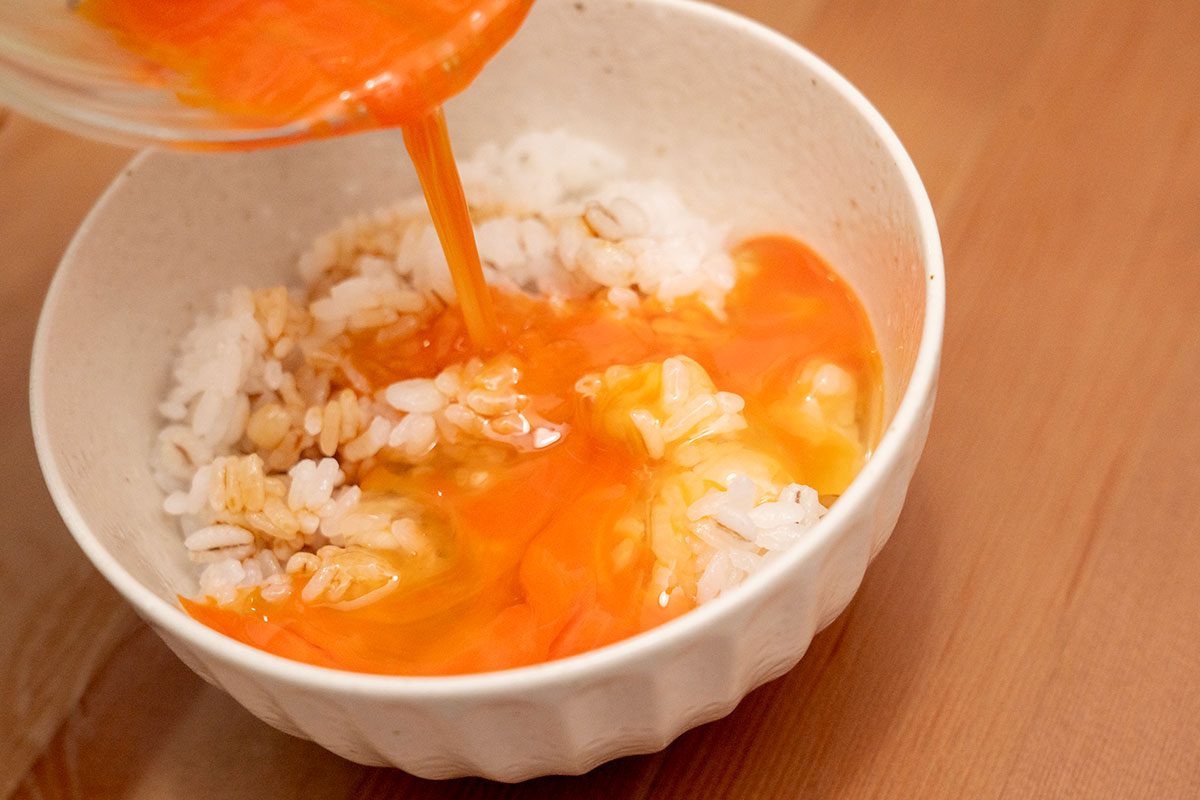 マツコも絶賛した“日本一の卵かけごはん” 黄身が「真っ赤」「味がすごく濃い」