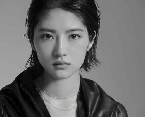 若月佑美、ショートカットの新ビジュアル公開 クールな魅力際立つ