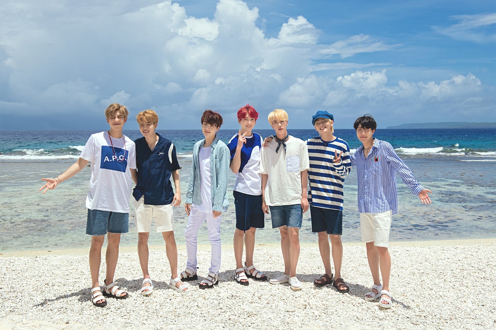 BTS（防弾少年団）南の島サイパンで夏休み、ビーチや“青の洞窟”満喫 - 女子旅プレス