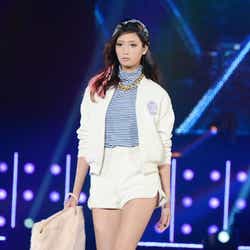 モデルプレス - 菜々緒、セクシー美脚に3万人うっとり