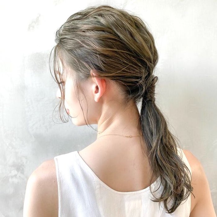 セミロング ポニーテールのヘアアレンジ特集 簡単に大人おしゃれな仕上がり モデルプレス セミロング ポニーテールのヘアアレンジ特集 簡単に大人おしゃれな仕上がり モデルプレス