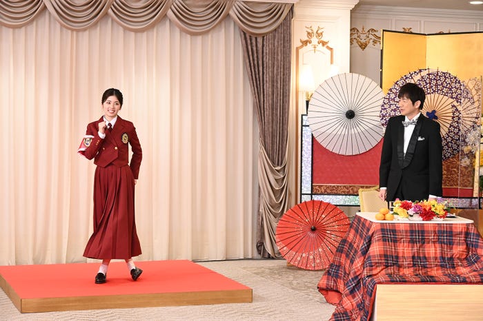 小芝風花、羽鳥慎一 (C)日本テレビ