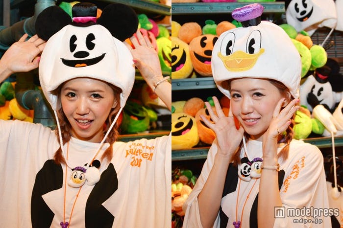 「ファンキャップ」ミッキーマウスとドナルドダックのリバーシブル/モデル:河西里音