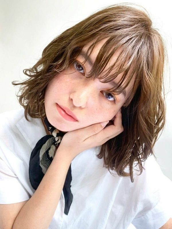 切りっぱなしボブのパーマヘア トレンドを押さえた大人女性に人気の髪型 モデルプレス 切りっぱなしボブのパーマヘア トレンドを押さえた大人女性に人気の髪型 モデルプレス