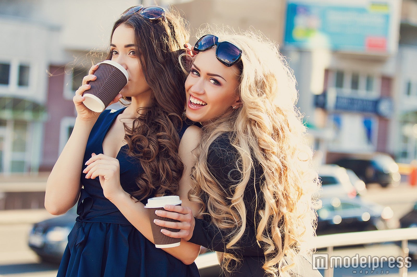 友達付き合いを大切にしている女性は好印象（Photo by A.KaZaK／Fotolia）