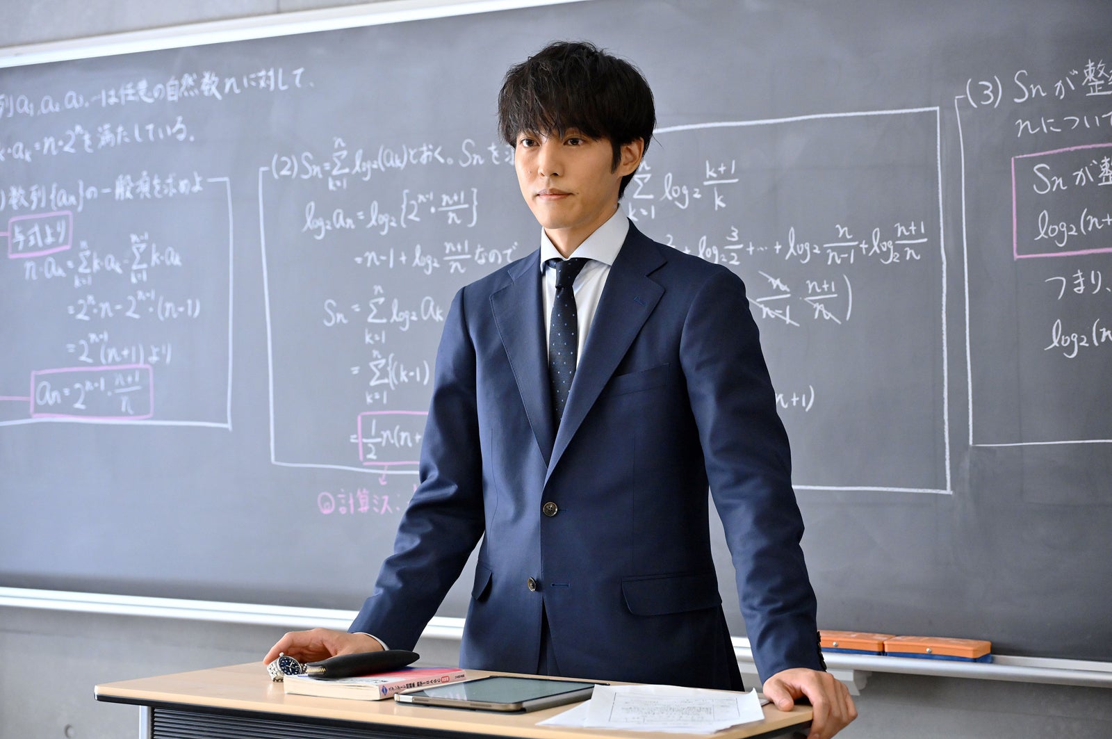 「御上先生」初回エンディングに登場する女子高生は誰？「すごい似てる」「気付いた人天才」思わぬヒントに考察盛り上がる