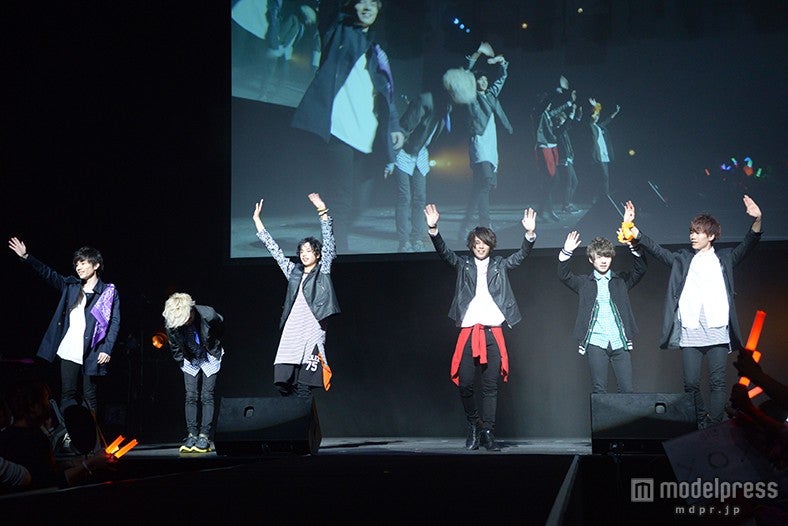 「LOOP vol.5」（3月30日・TOKYO DOME CITY HALL）で初ライブを披露したXOX