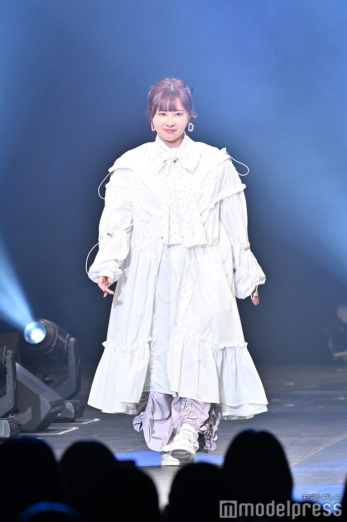 エミリン(C)モデルプレス