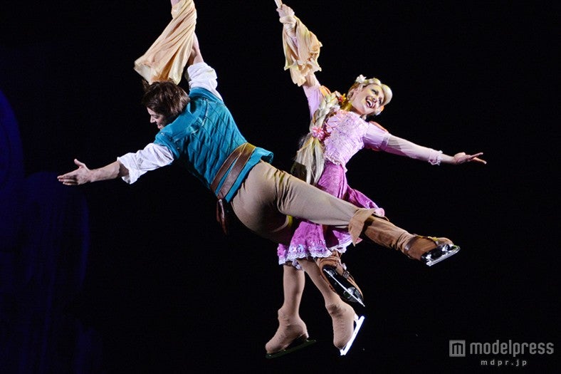 「ディズニー・オン・アイス」新演出“エアリアル”フリン、ラプンツェル