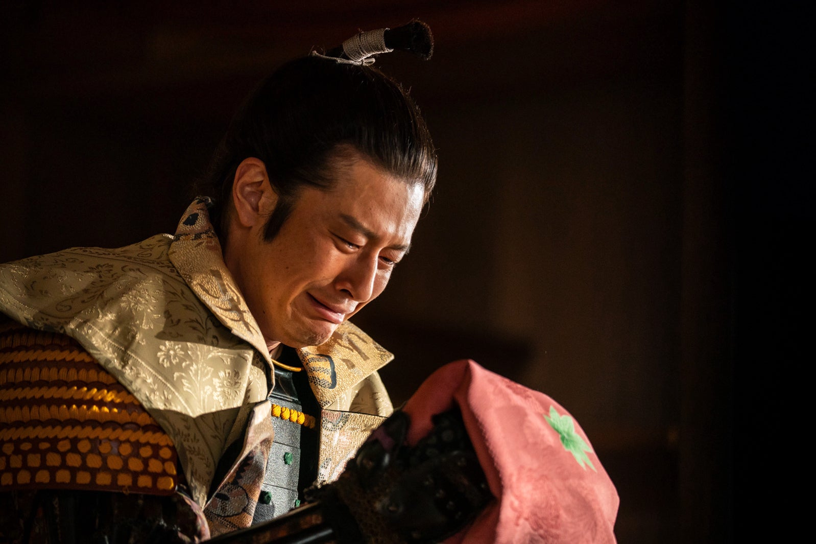 大河「豊臣兄弟！」長宗我部元親役・磯部寛之、泣き芝居＆二面性の演じ分けに絶賛の声「本業が俳優じゃないなんて」「才能すごい」【ネタバレあり】